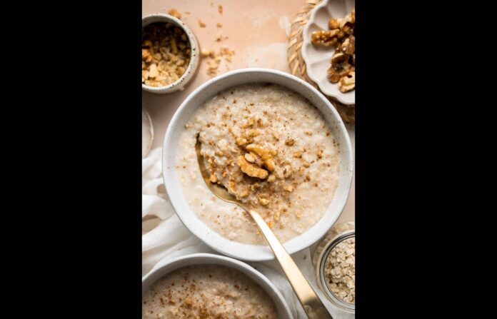 Oats breakfast in bowl