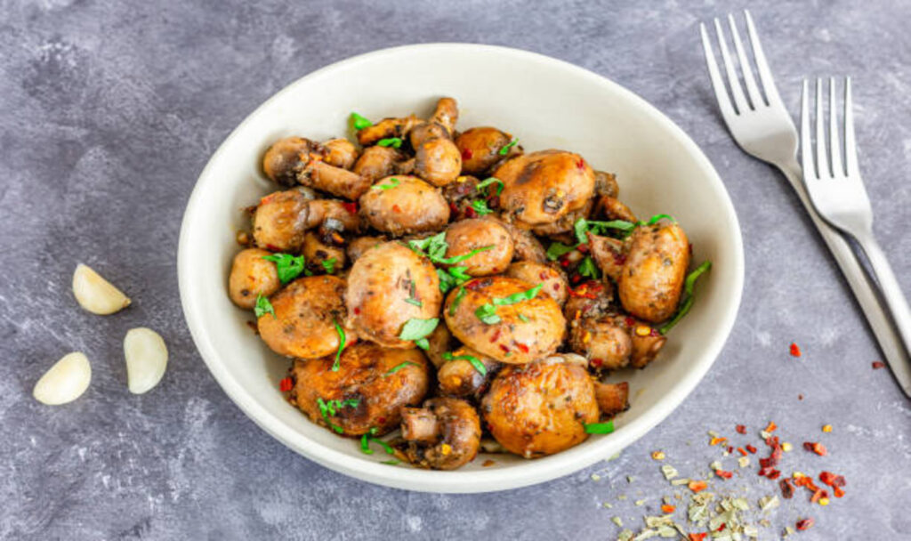 sauteed-garlic-mushrooms