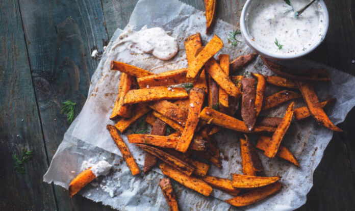 sweet-potato-fries with curd dip