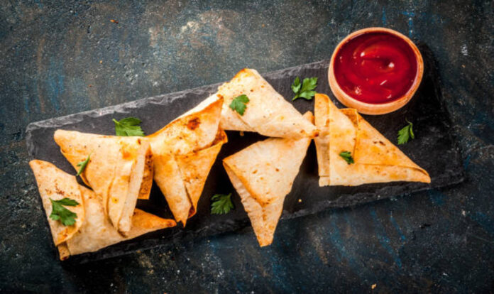 Crescent samosa