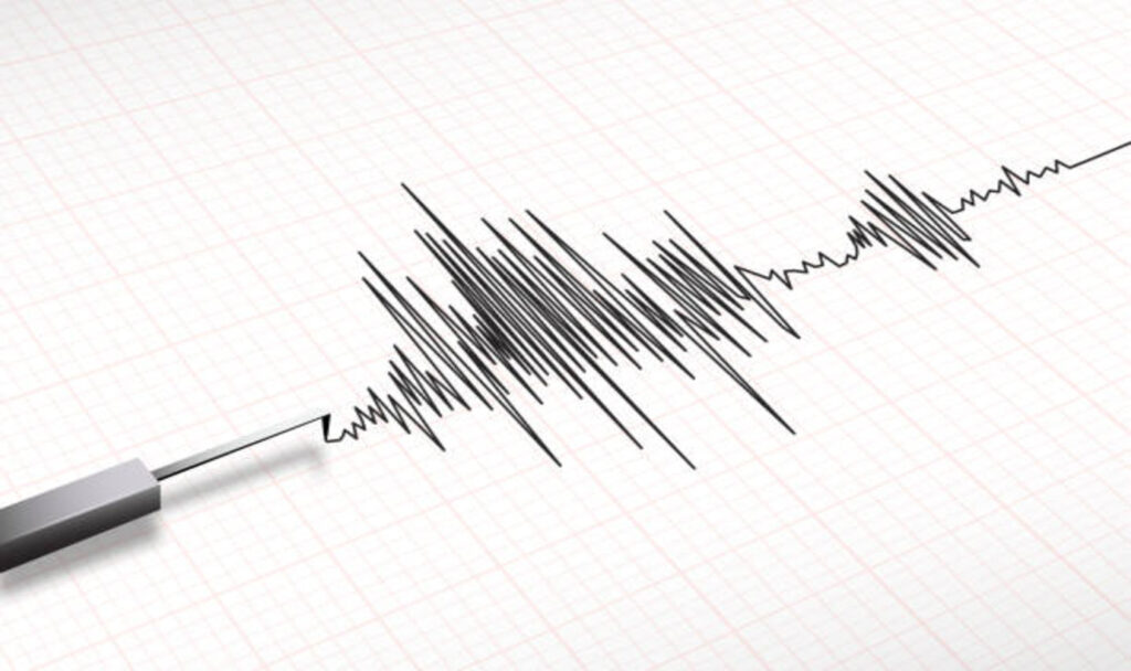 Seismograph-machine-earthquake